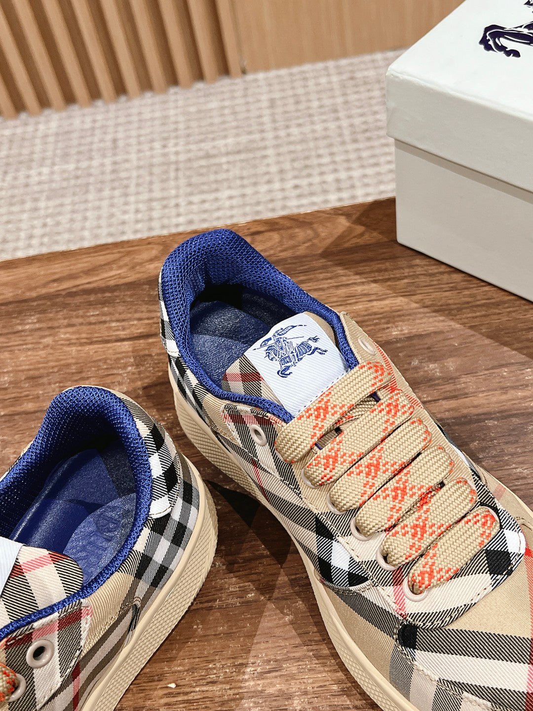 BURBERRY 26S SNEAKERS IN BEIGE FABRIC PLAID