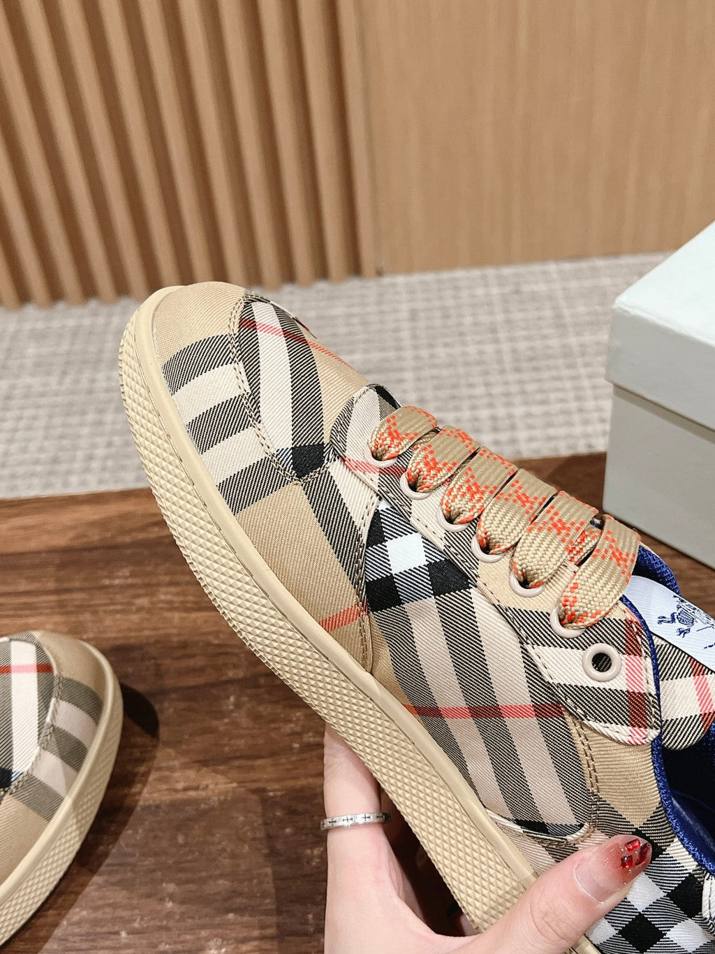 BURBERRY 26S SNEAKERS IN BEIGE FABRIC PLAID