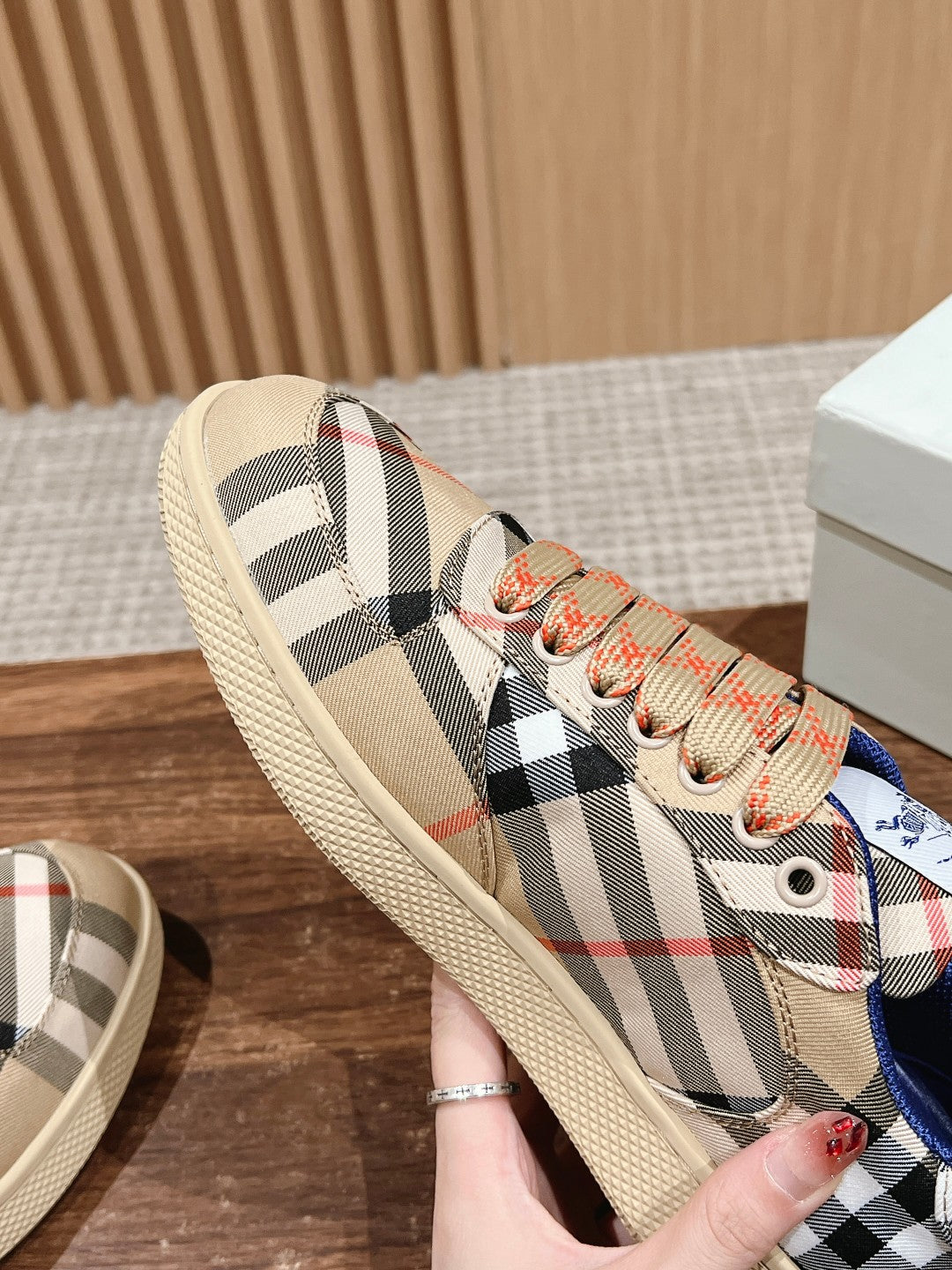 BURBERRY 26S SNEAKERS IN BEIGE FABRIC PLAID
