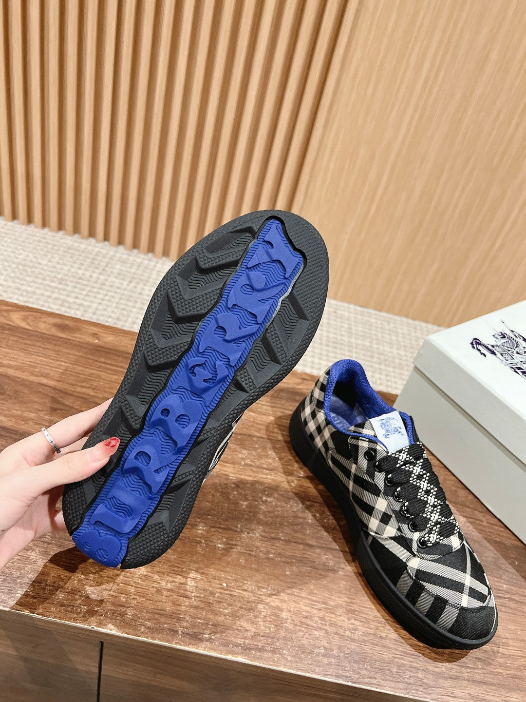 BURBERRY 26S SNEAKERS IN BLACK FABRIC PLAID