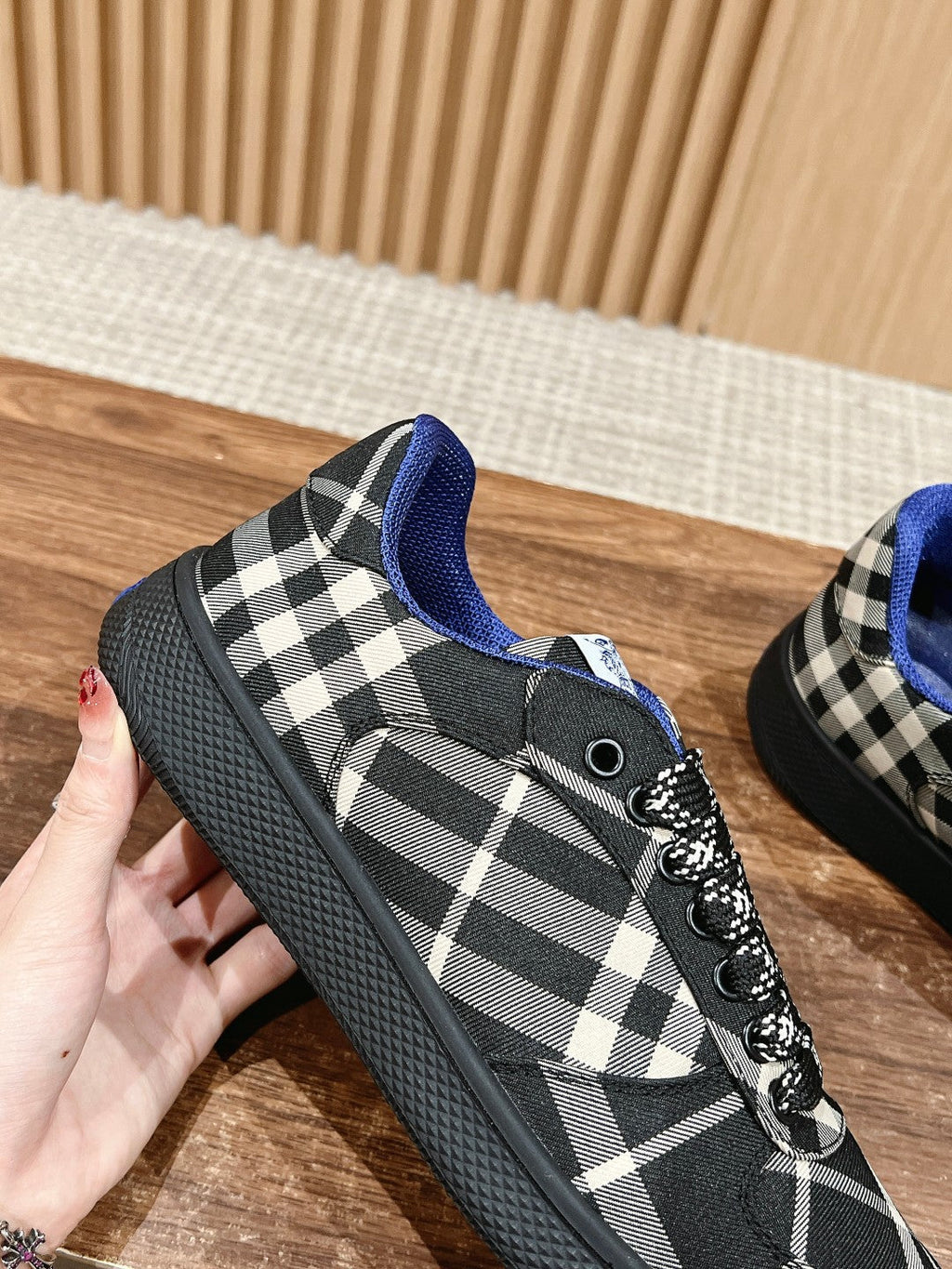 BURBERRY 26S SNEAKERS IN BLACK FABRIC PLAID