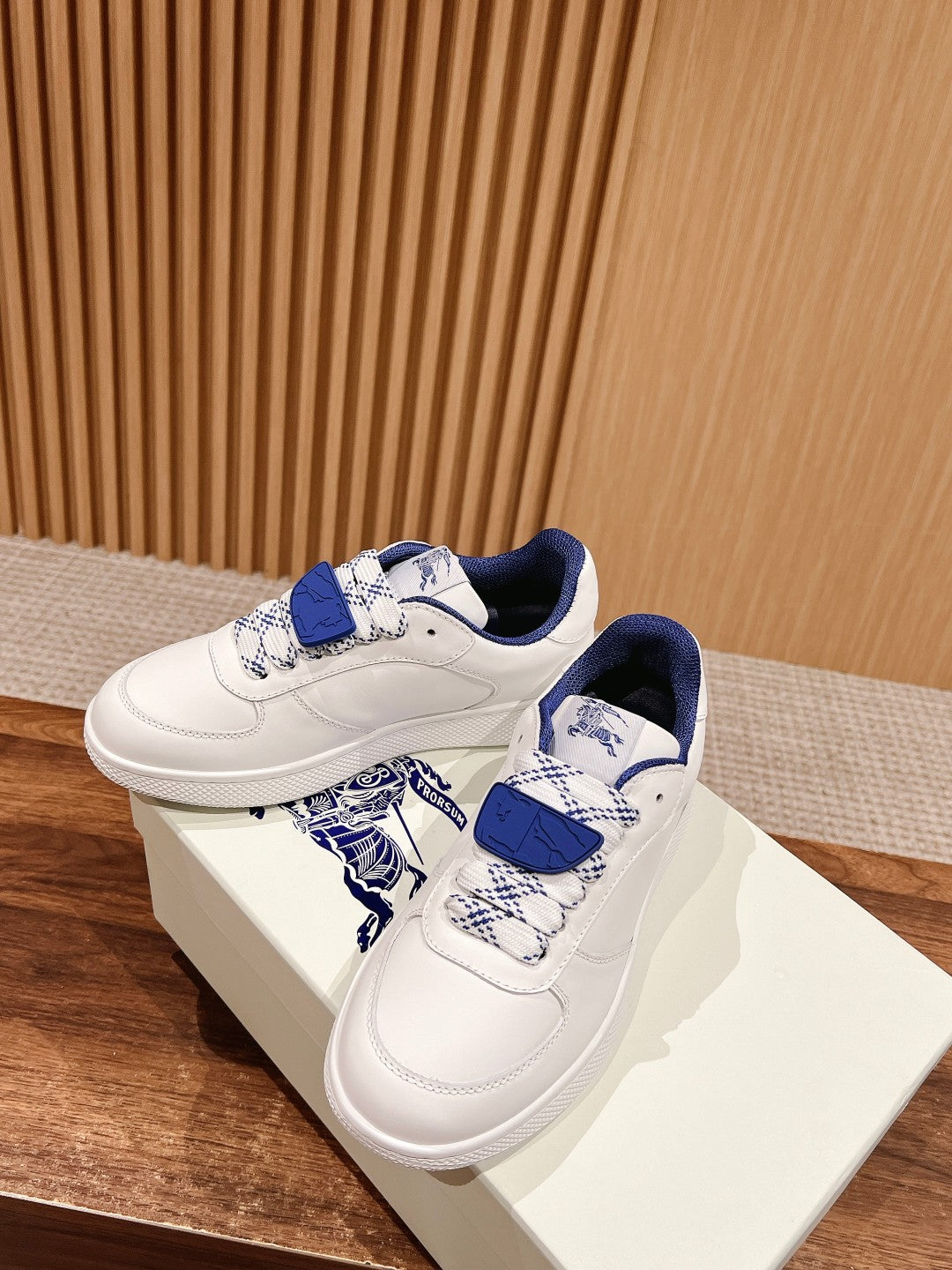 BURBERRY 26S SNEAKERS IN WHITE CALFSKIN
