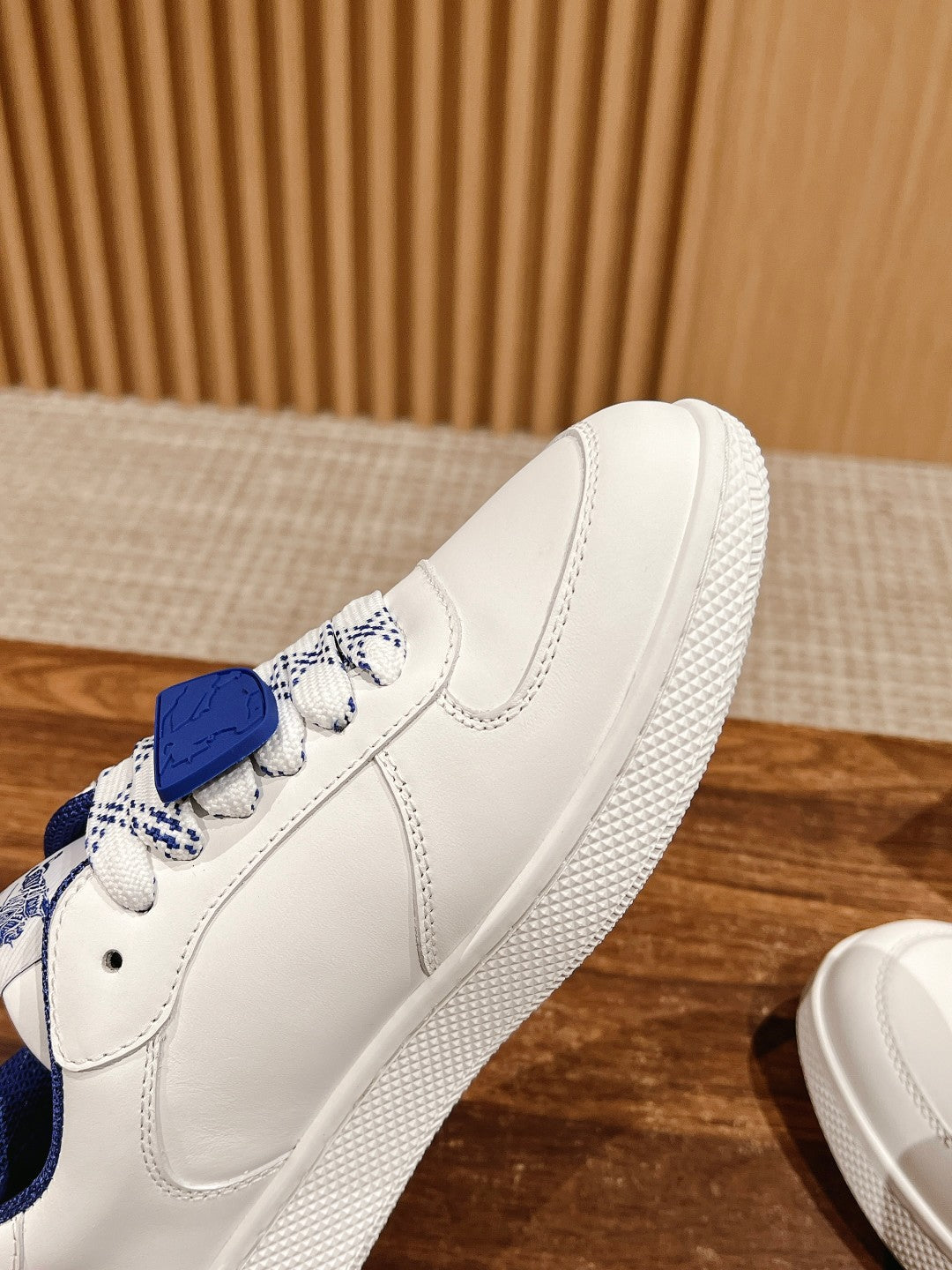 BURBERRY 26S SNEAKERS IN WHITE CALFSKIN