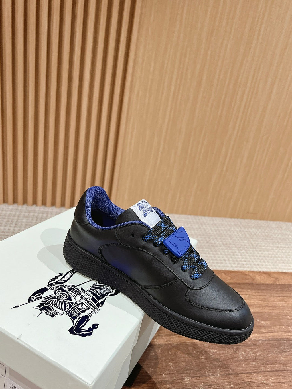 BURBERRY 26S SNEAKERS IN BLACK CALFSKIN