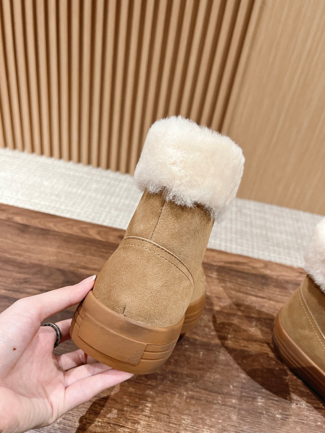 ANKLE BOOTS IN PEANUT BROWN SUEDE AND CALFSKIN
