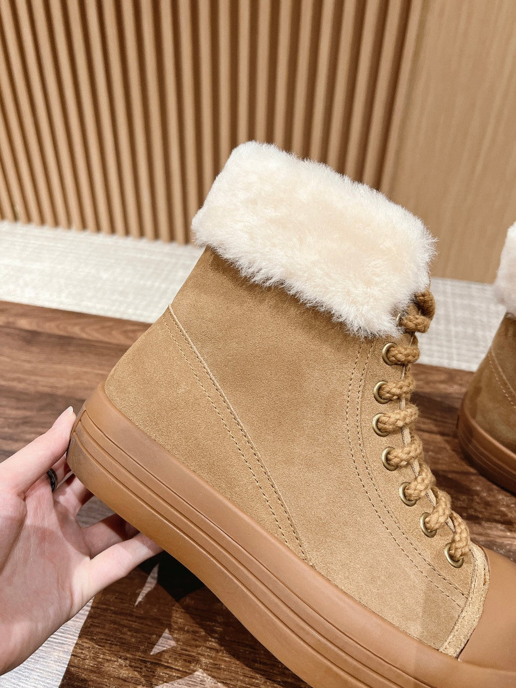 ANKLE BOOTS IN PEANUT BROWN SUEDE AND CALFSKIN