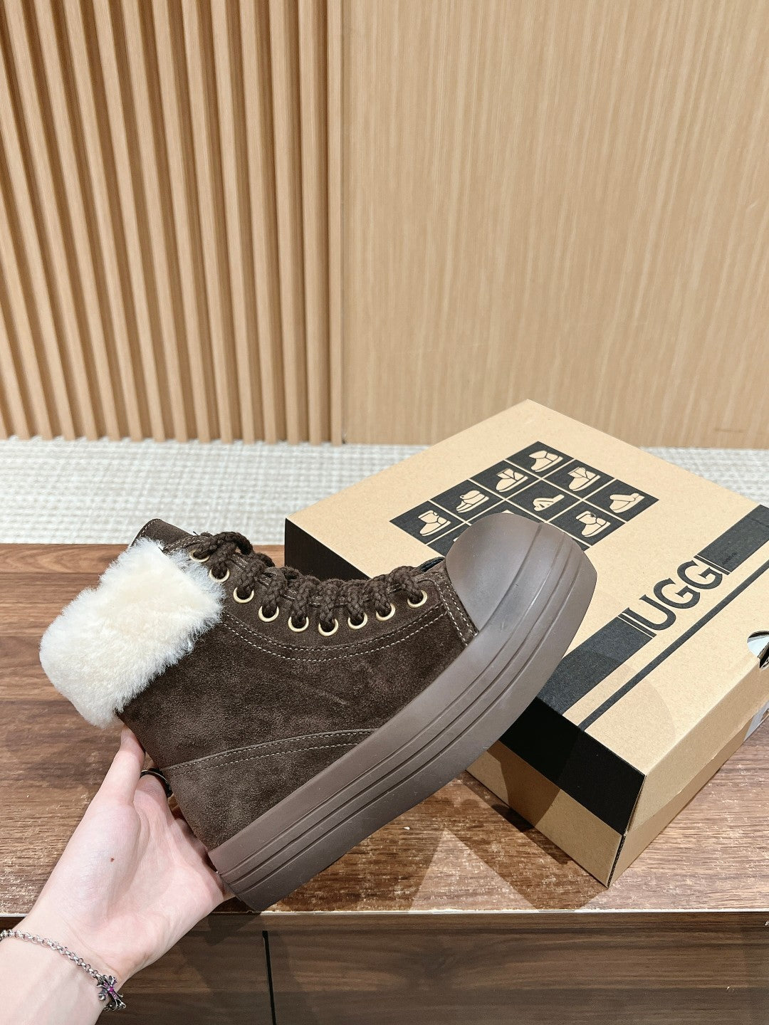 ANKLE BOOTS IN CHOCOLATE BROWN SUEDE AND CALFSKIN