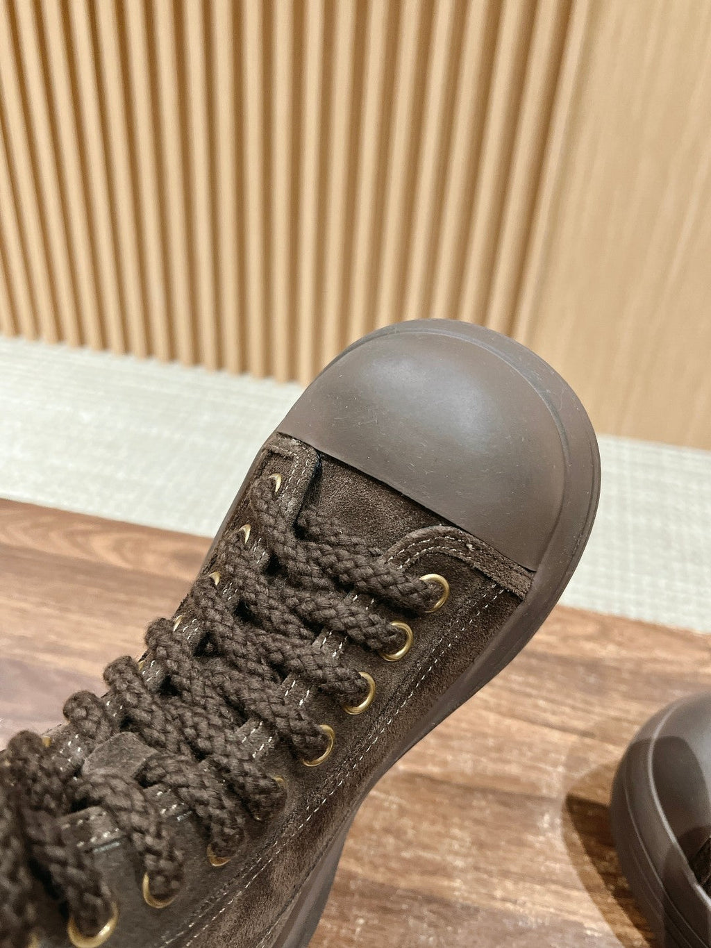 ANKLE BOOTS IN CHOCOLATE BROWN SUEDE AND CALFSKIN