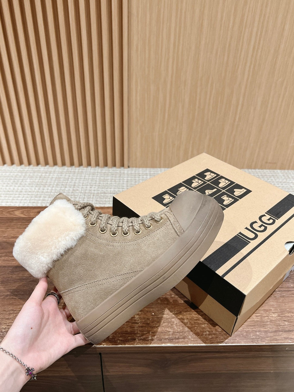 ANKLE BOOTS IN DESERT BROWN SUEDE AND CALFSKIN