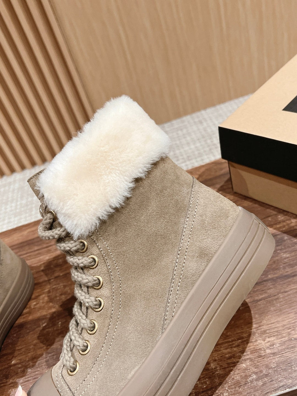 ANKLE BOOTS IN DESERT BROWN SUEDE AND CALFSKIN