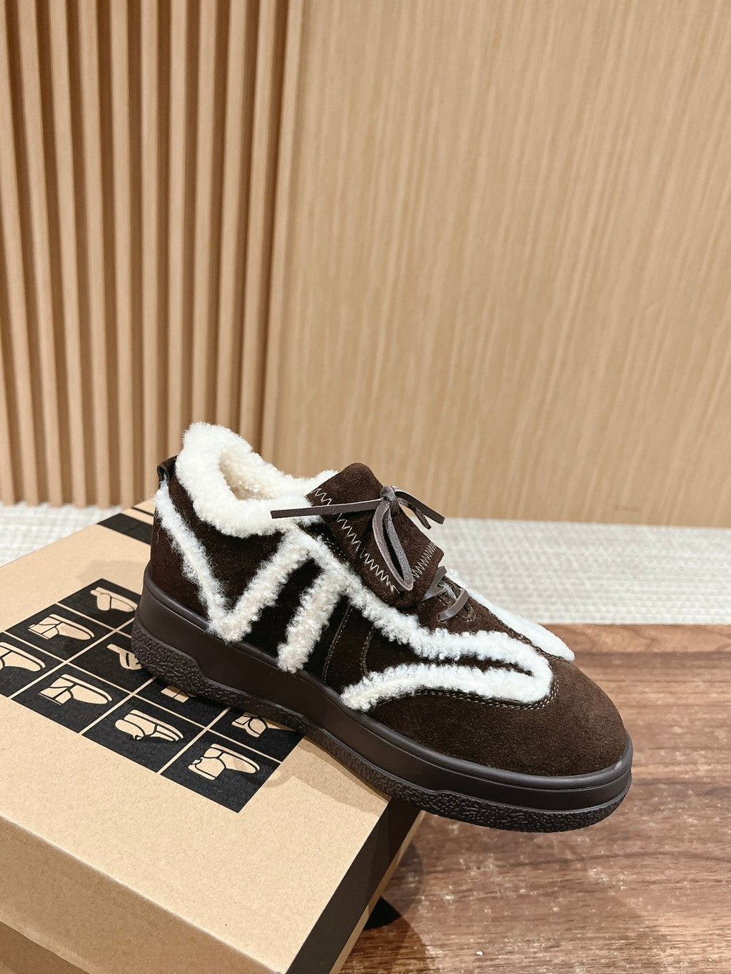 PLATFORM SNEAKER IN CHOCOLATE BROWN SUEDE AND FLEECE LINING