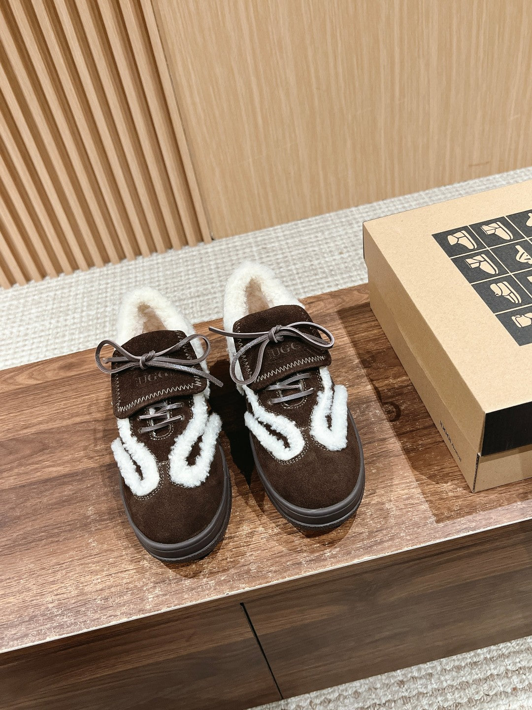 PLATFORM SNEAKER IN CHOCOLATE BROWN SUEDE AND FLEECE LINING