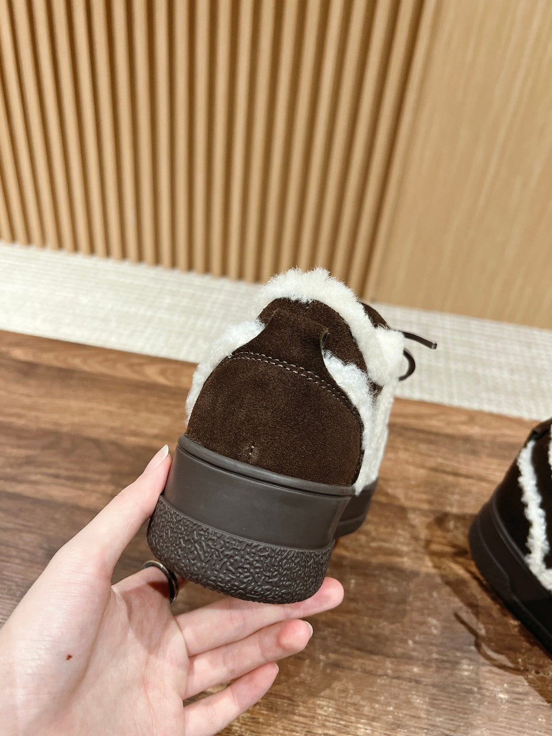 PLATFORM SNEAKER IN CHOCOLATE BROWN SUEDE AND FLEECE LINING