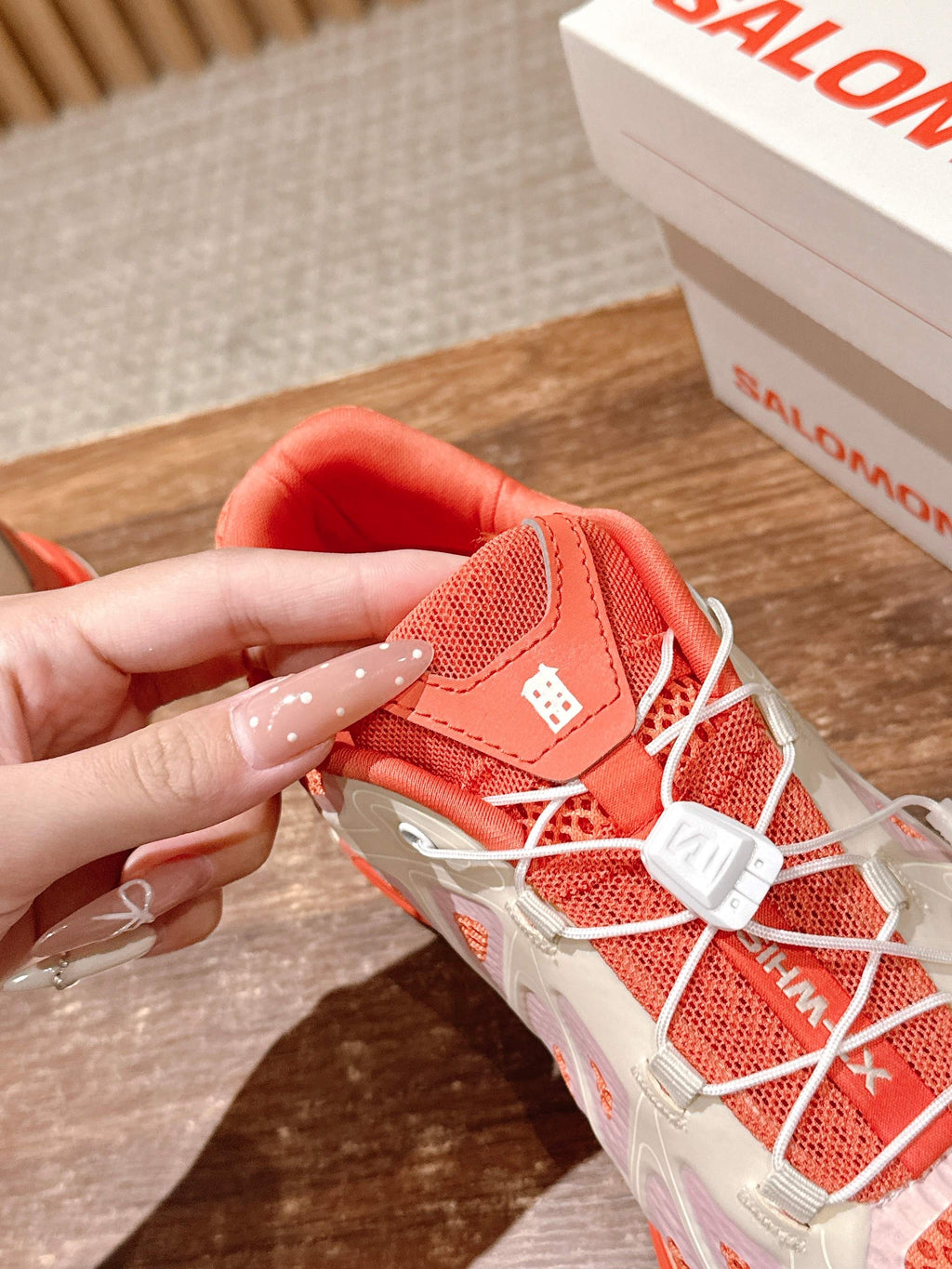 ALO 25S SALOMON XT WHISPER IN ORANGE MESH FABRIC AND WHITE LAMBSKIN