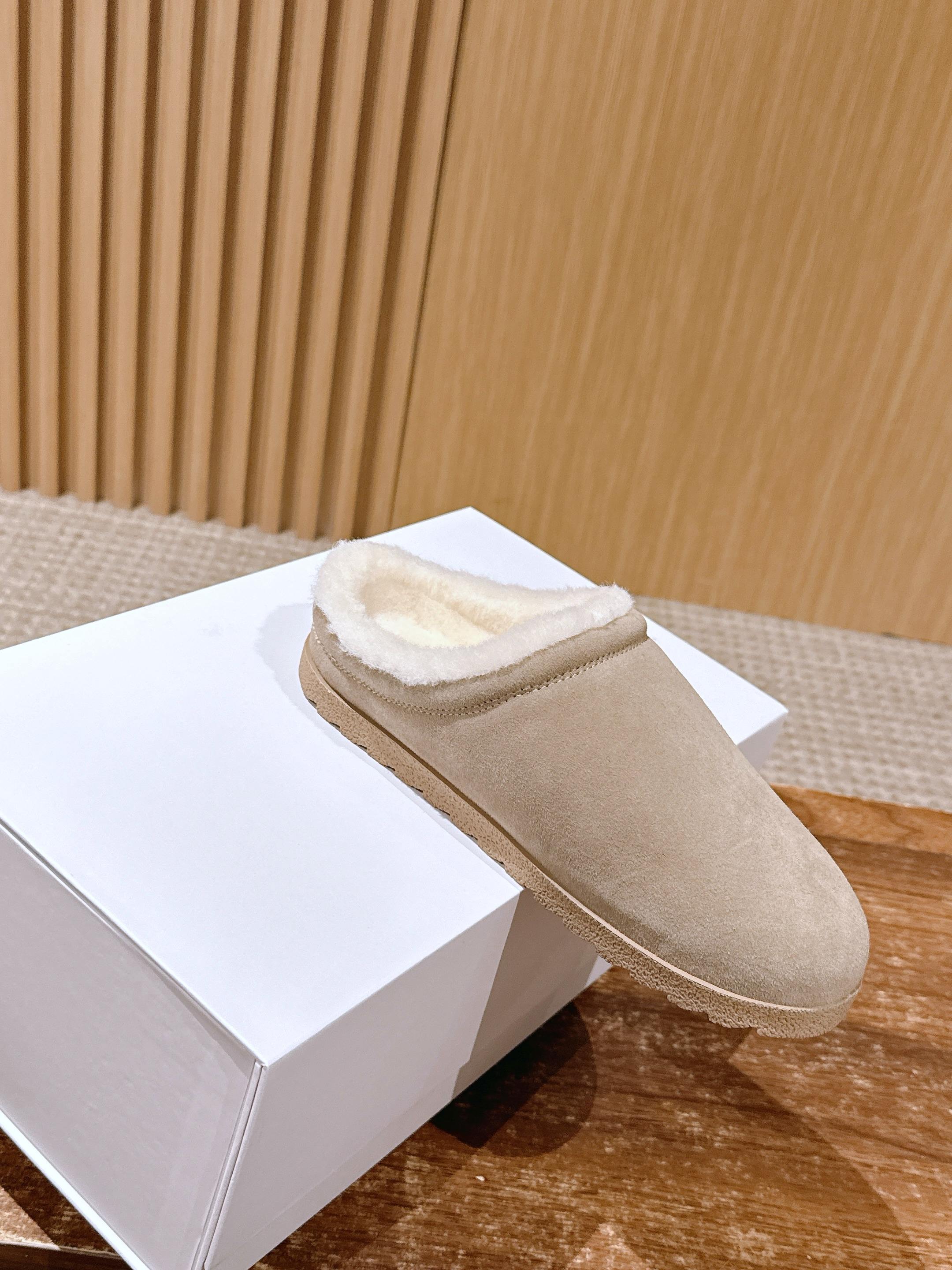 ALO 25S BIRKENSTOCK CLOGS IN LIGHT GREY SUEDE AND WHITE WOOL