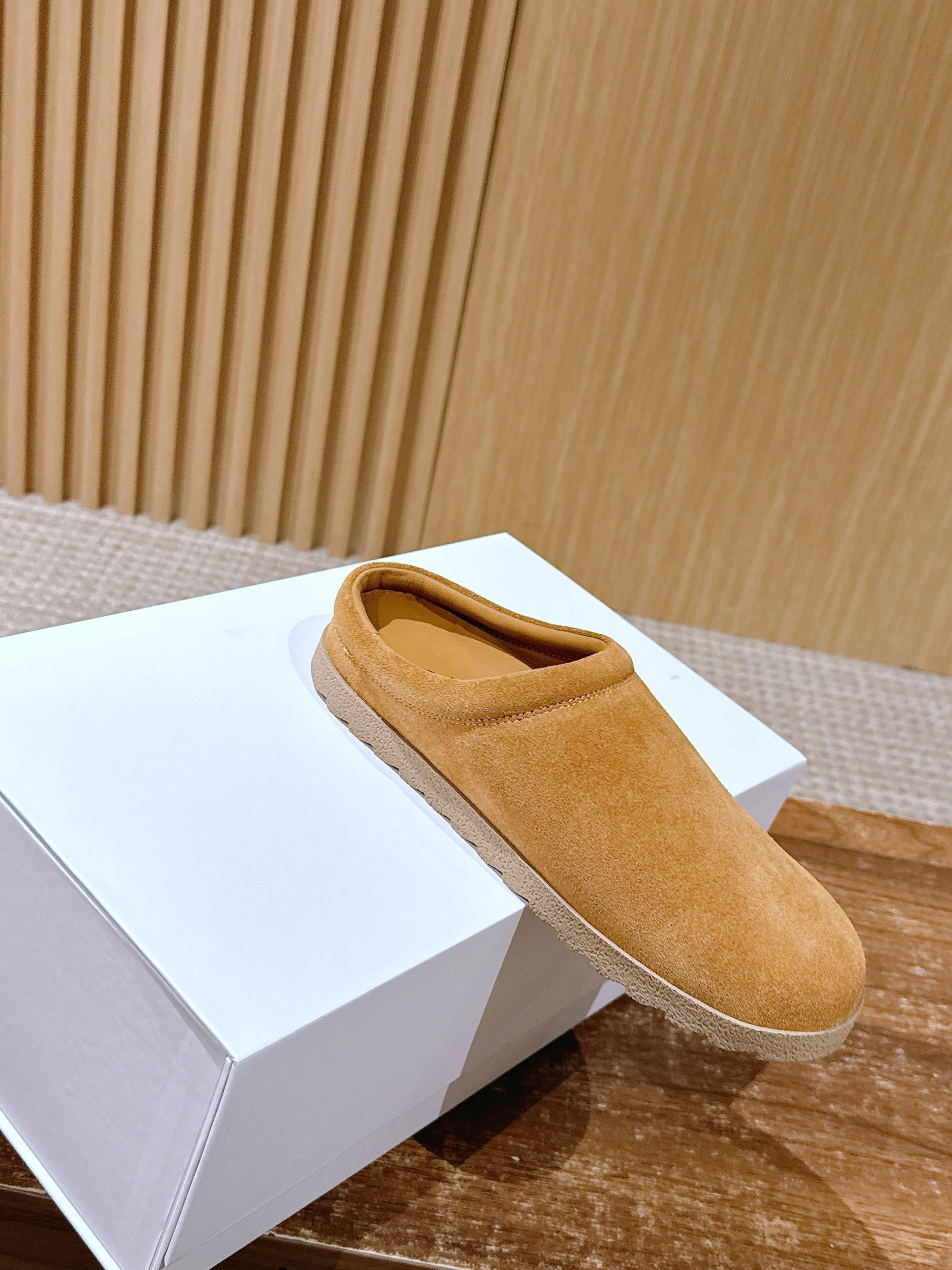 ALO 25S MULE IN LIGHT BROWN SUEDE