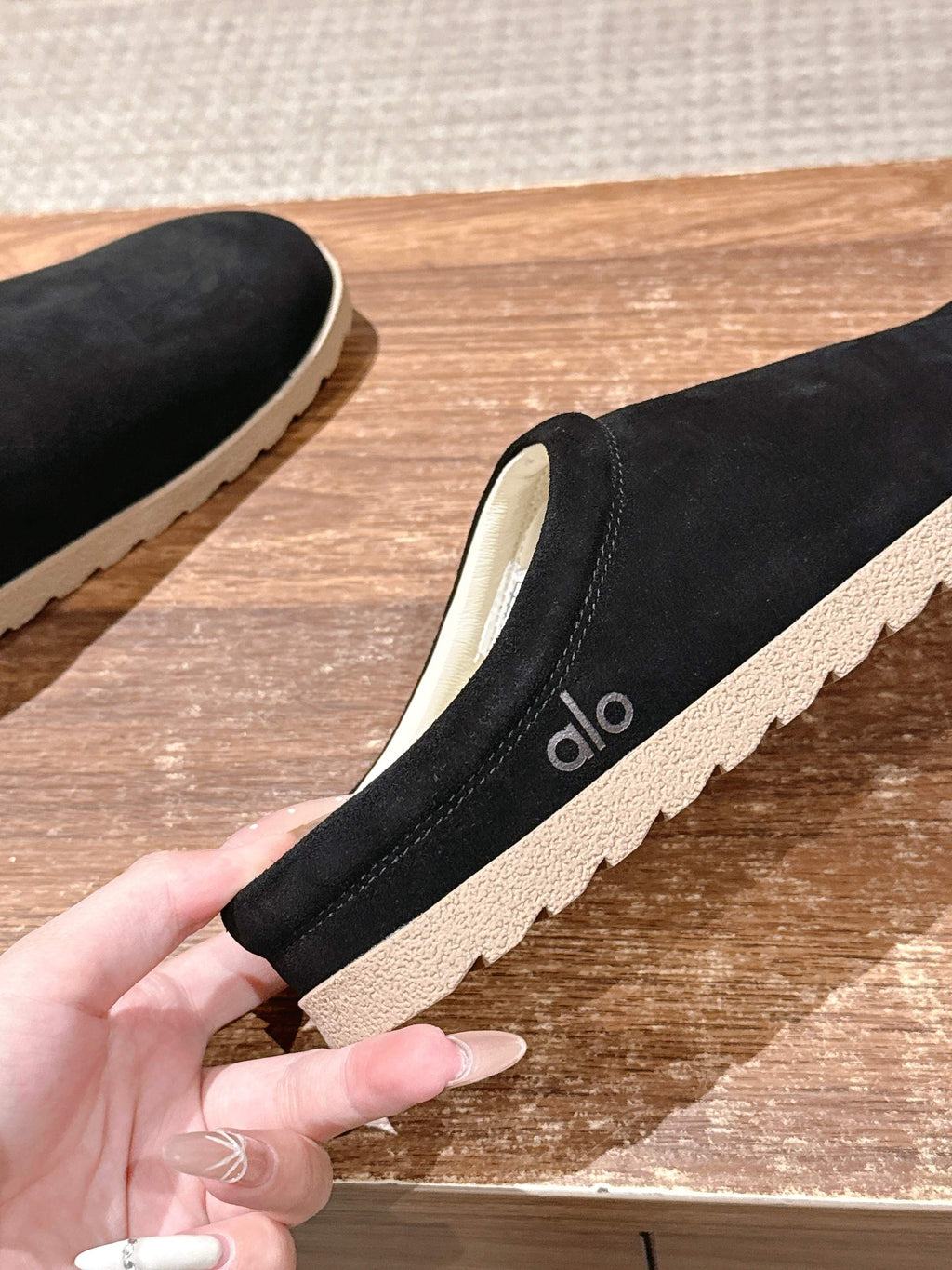 ALO 25S MULE IN BLACK SUEDE