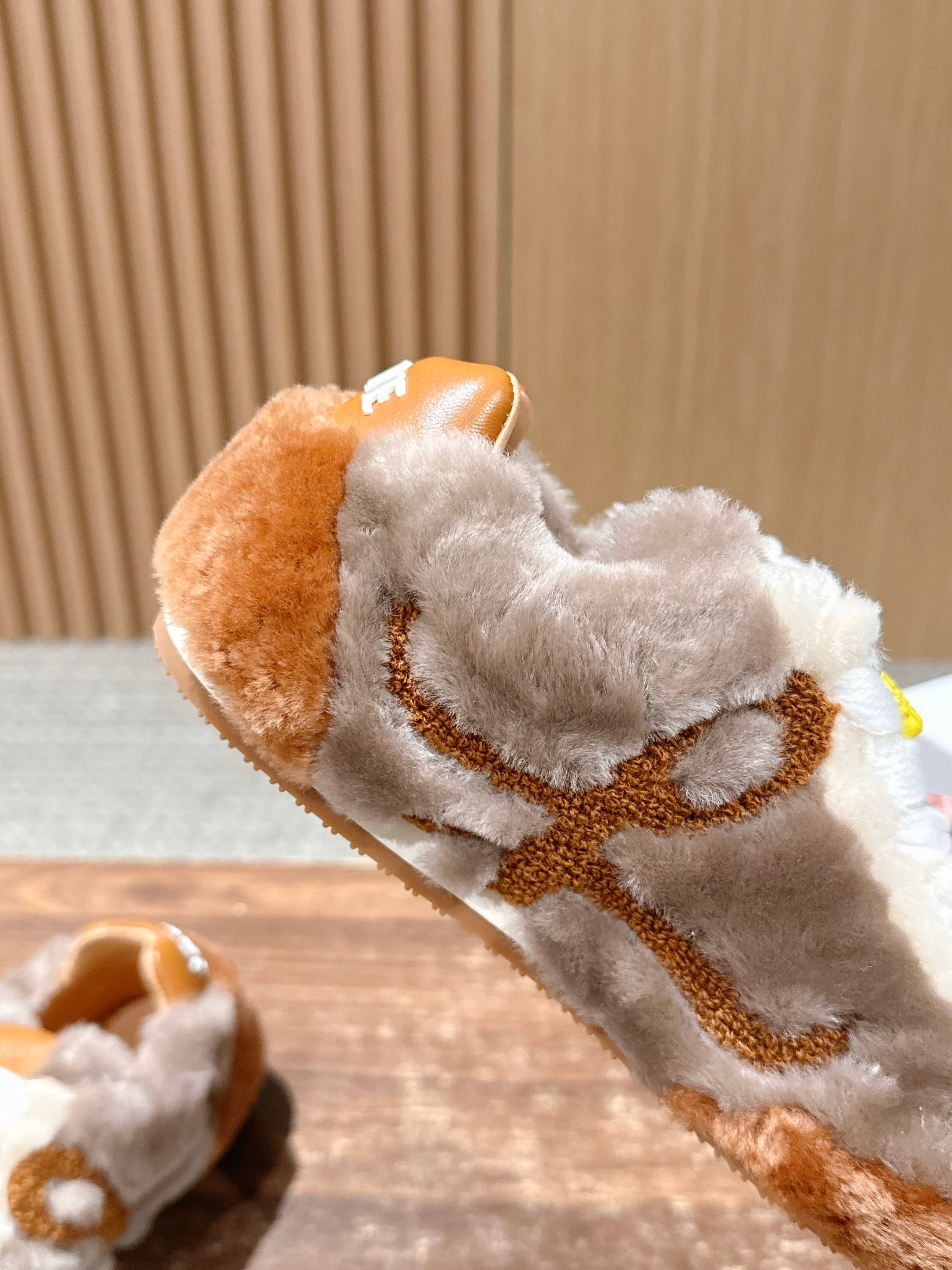 LOEWE 26S BALLET RUNNER 2.0 IN BROWN SHEARLING