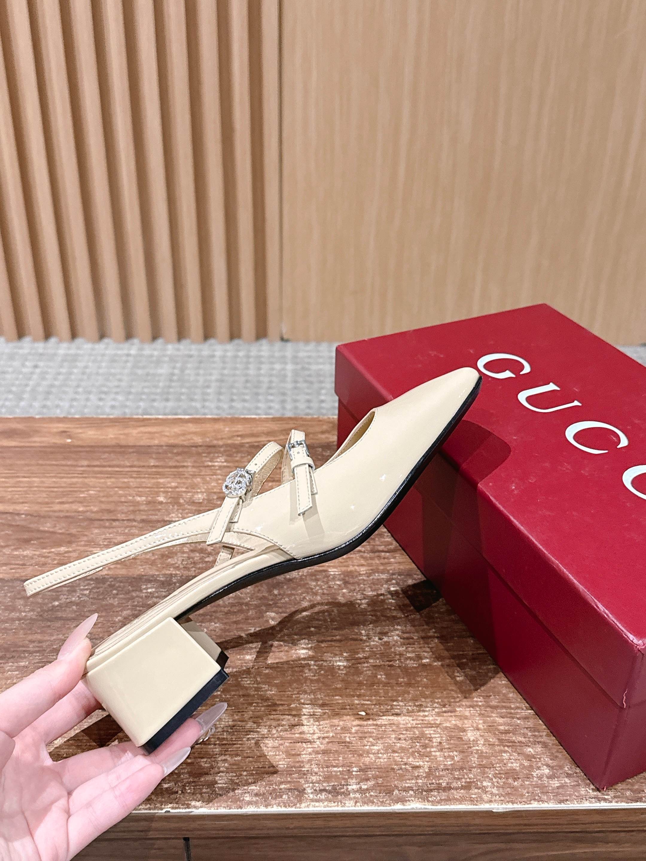 GUCCI 26S BLOCK-HEEL SLINGBACK PUMPS 45 MM IN CREAM BEIGE CALFSKIN