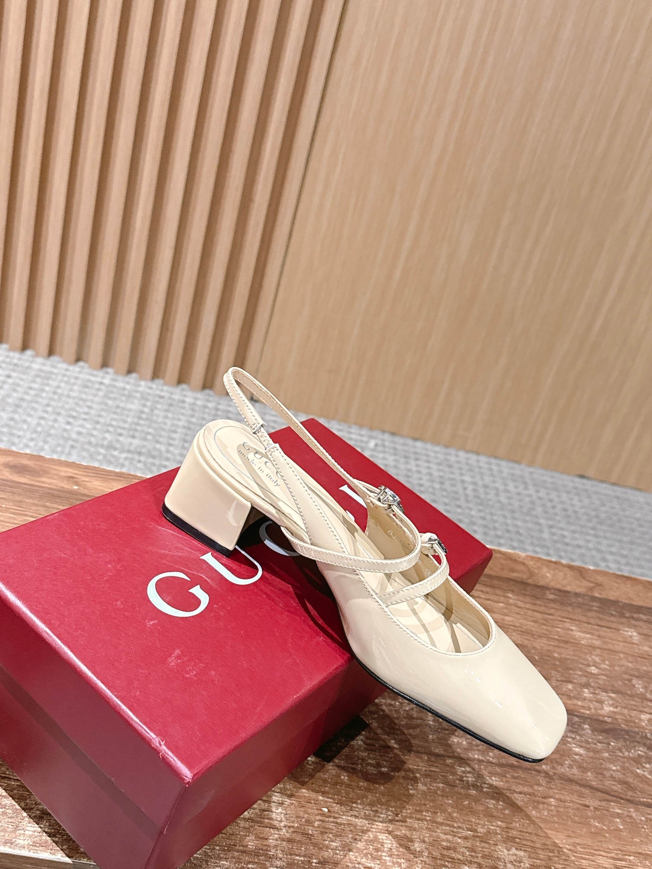 GUCCI 26S BLOCK-HEEL SLINGBACK PUMPS 45 MM IN CREAM BEIGE CALFSKIN