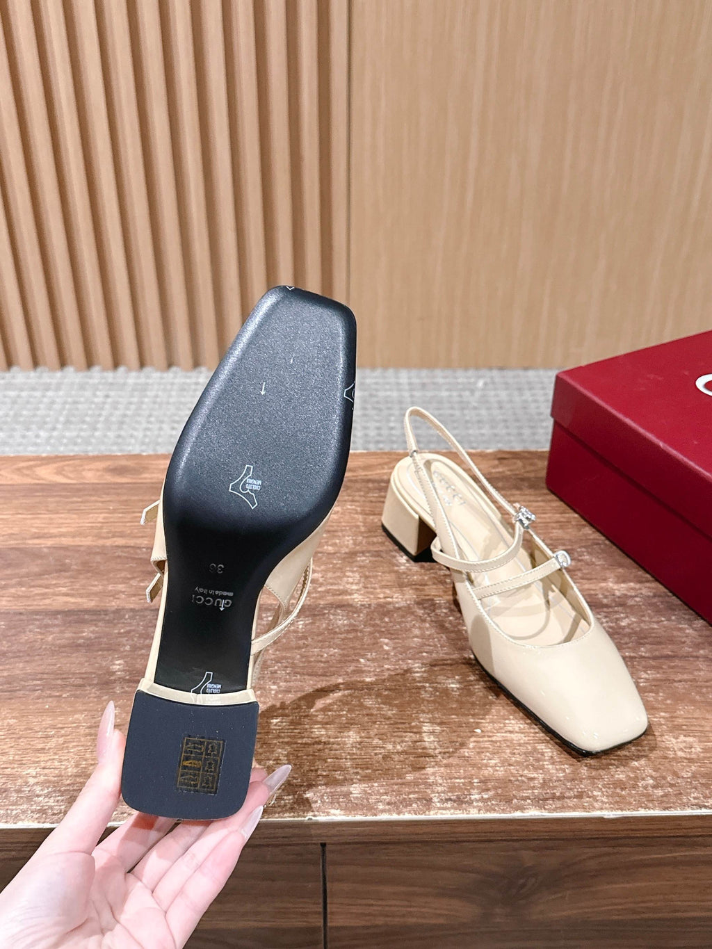 GUCCI 26S BLOCK-HEEL SLINGBACK PUMPS 45 MM IN CREAM BEIGE CALFSKIN