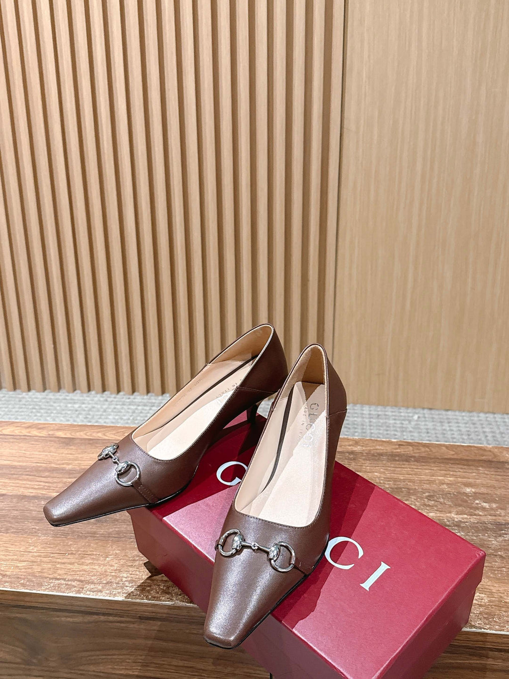 GUCCI 26S VITTORIA PUMPS 60 MM IN BROWN LAMBSKIN