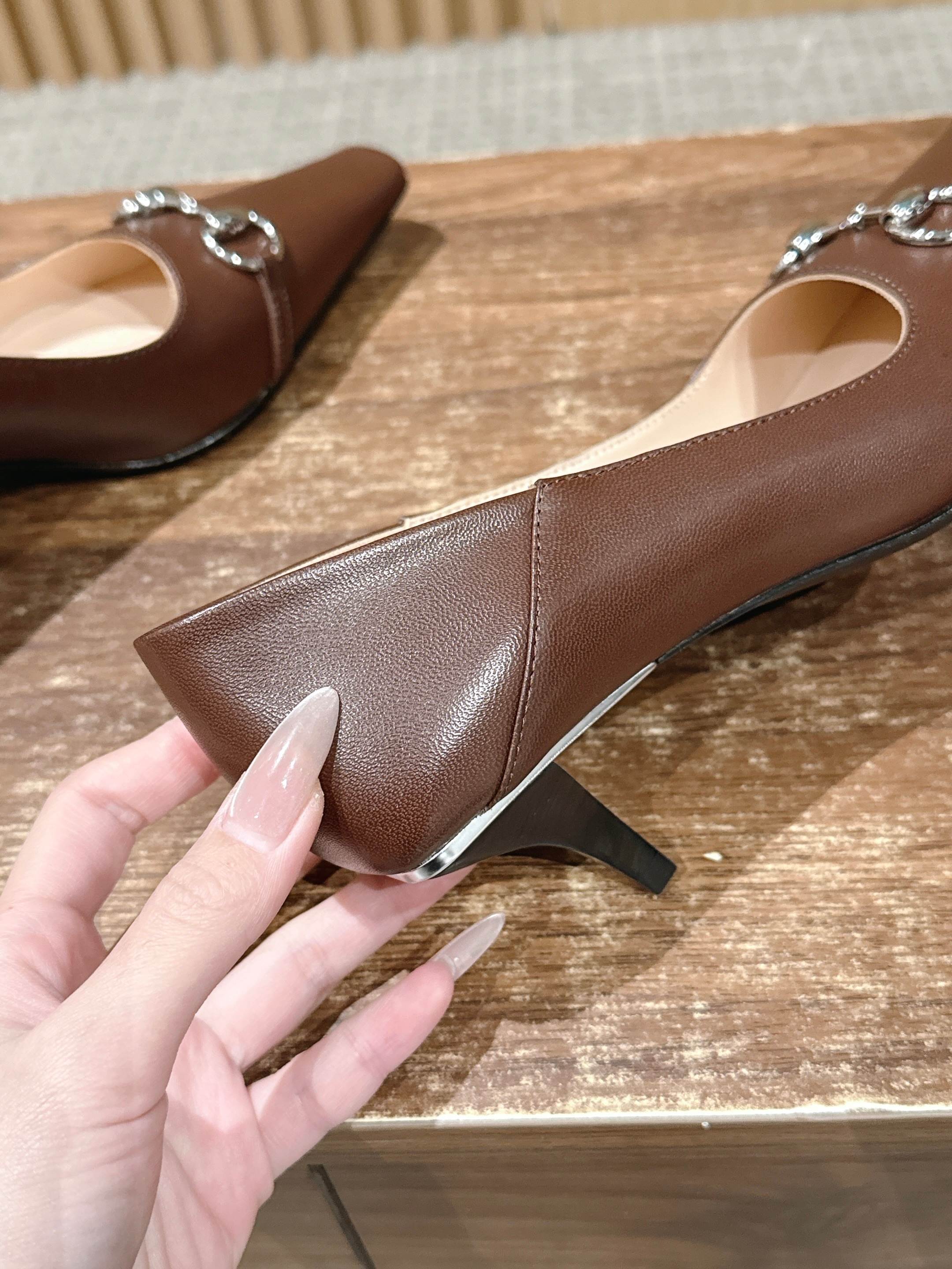 GUCCI 26S VITTORIA PUMPS 60 MM IN BROWN LAMBSKIN
