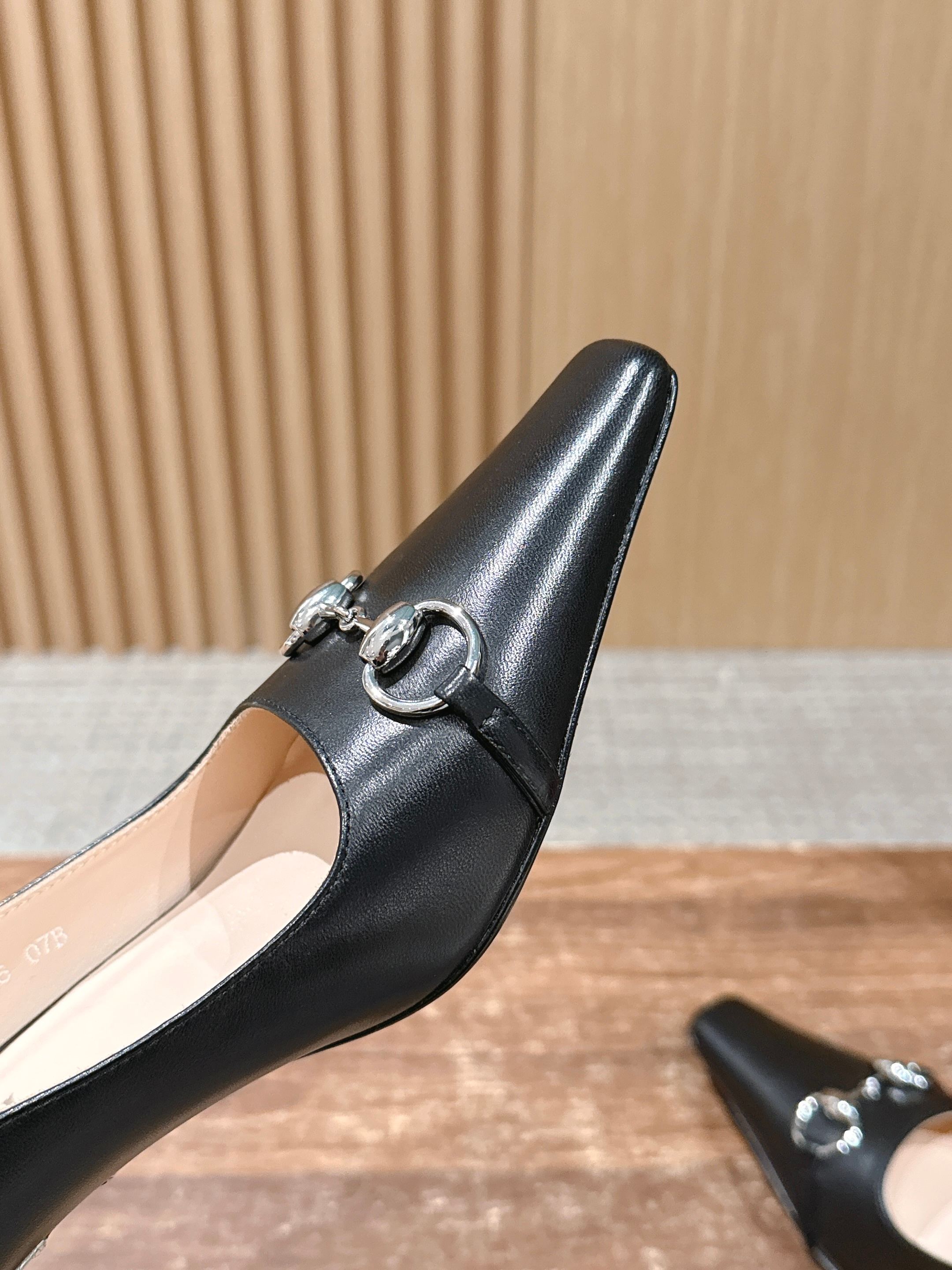 GUCCI 26S VITTORIA PUMPS 60 MM IN BLACK LAMBSKIN