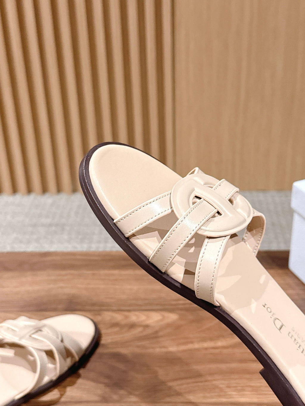 DIOR 26S SLIDE SANDALS IN BEIGE CLUB WOVEN CALFSKIN
