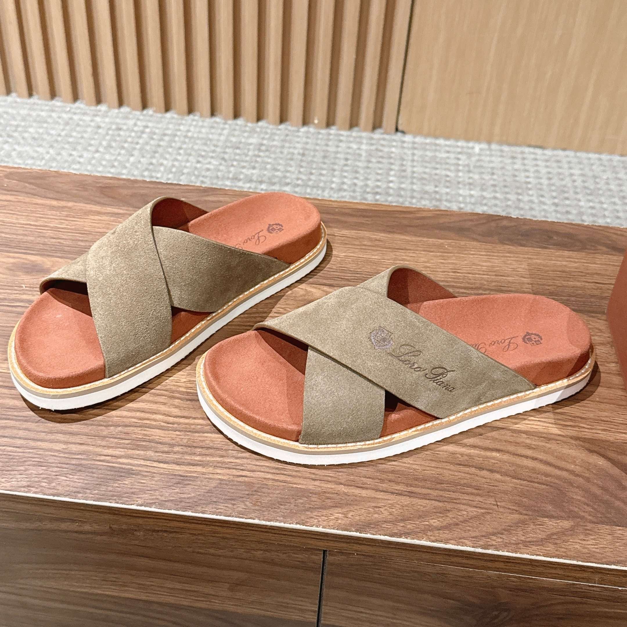 LP 26S CROSS STRAP SLIDES SANDAL IN OLIVE BROWN SUEDE