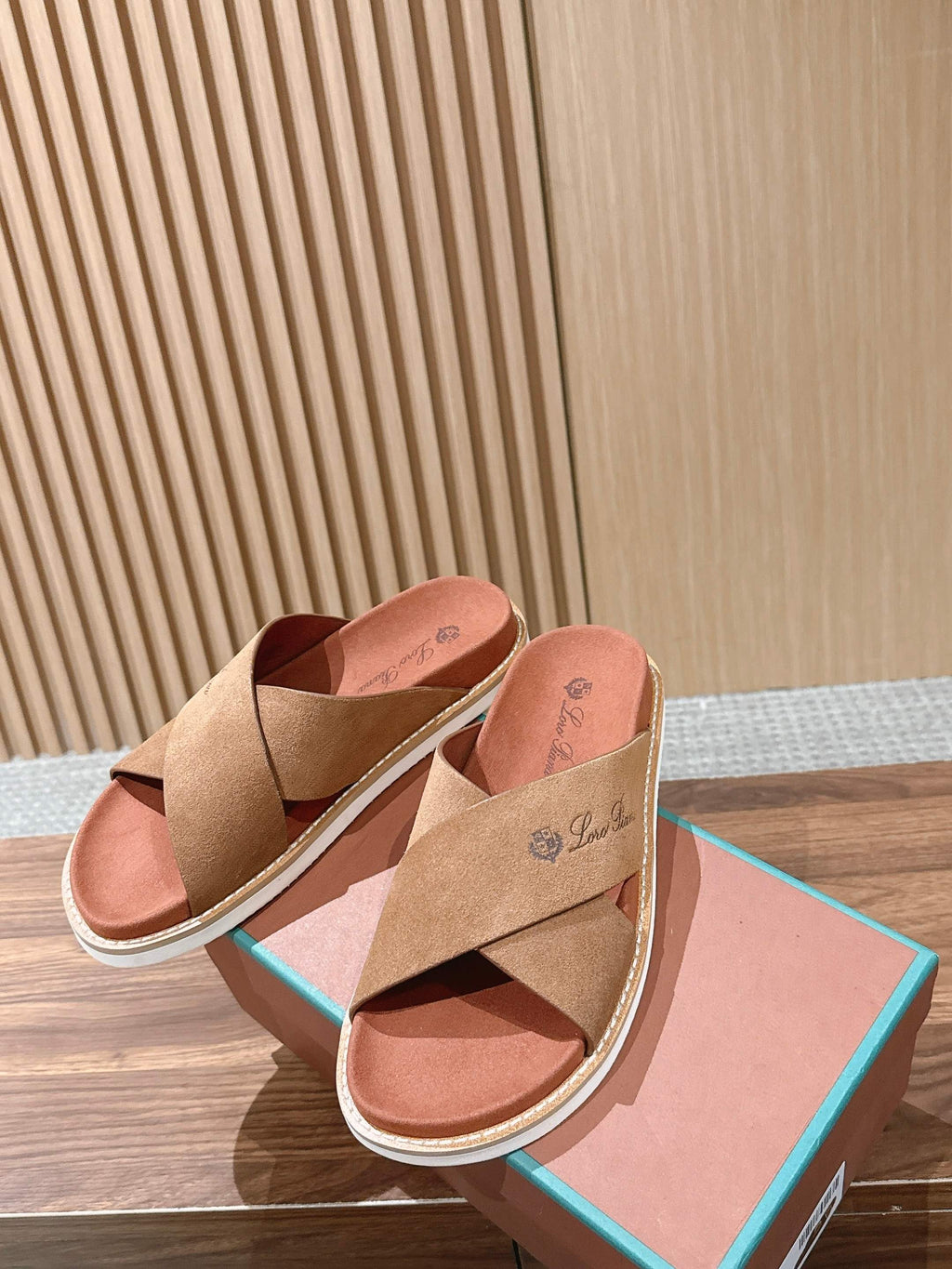 LP 26S CROSS STRAP SLIDES SANDAL IN BROWN SUEDE