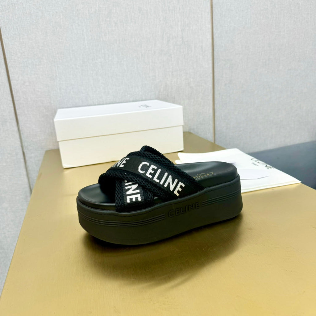 BLOCK SLIDE CROSS-STRAP IN BLACK MESH NYLON AND TEXT WITH JACQUARD