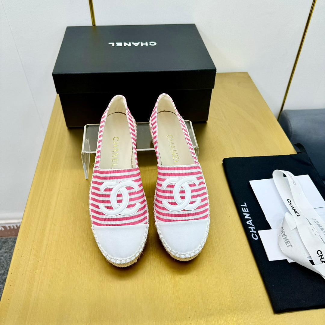 CC SLIP-ON 25S IN PINK AND WHITE FABRIC WITH STRIPED PATTERN
