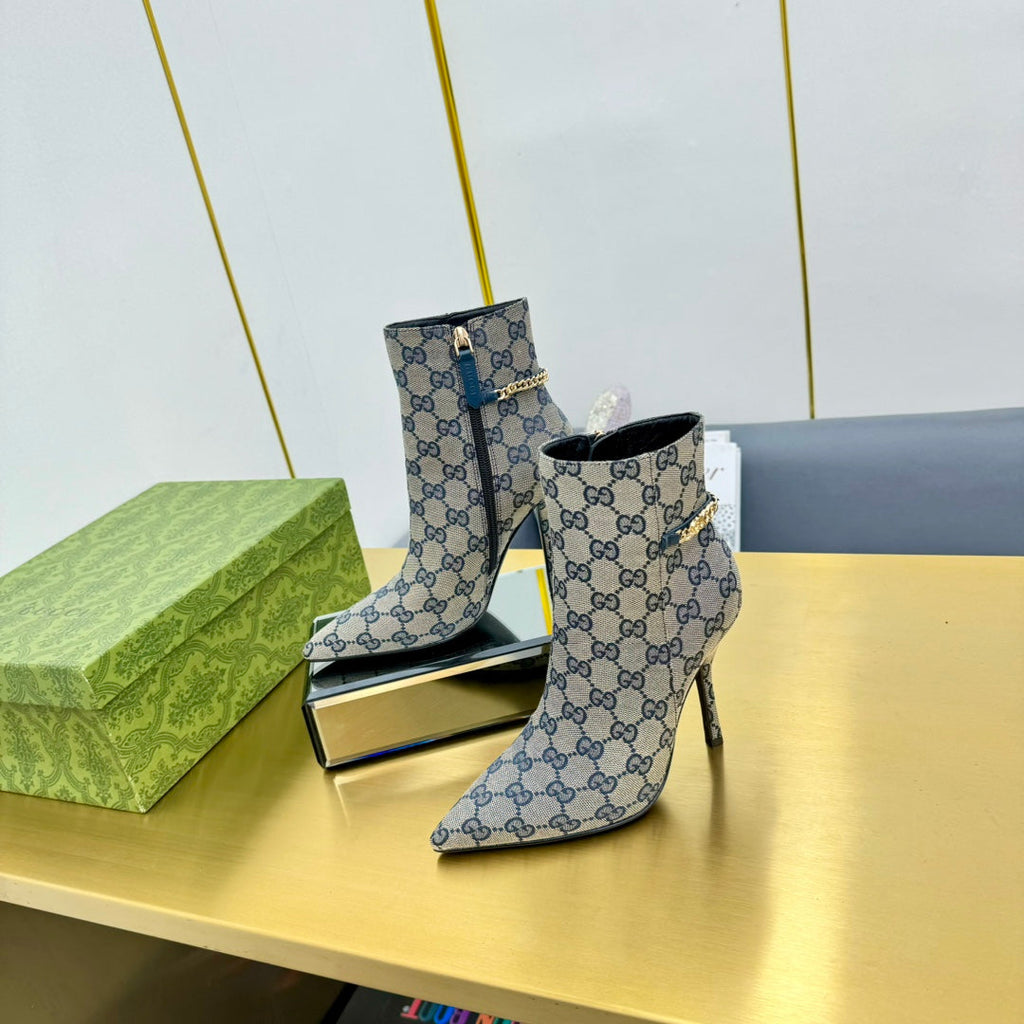 GG SIGNORIA ANKLE BOOT IN PALE GRAY MONOGRAM CANVAS