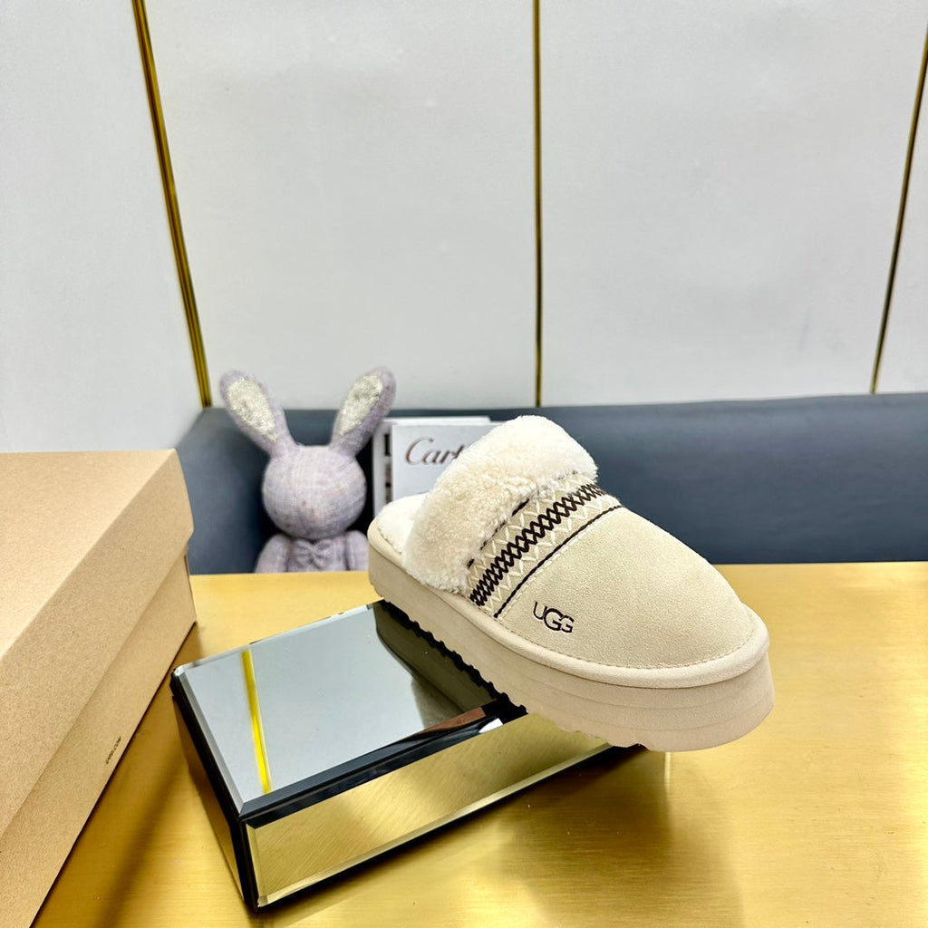 THICK-SOLED EMBROIDERED WARM FURRY CLOGS IN IVORY TAN SUEDE AND SHEARLING