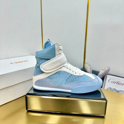 CHLOE 26S HIGH-TOP SKATE SNEAKERS IN WHITE CALFSKIN AND BLUE SUEDE