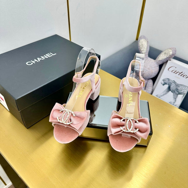 BOWKNOT RHINESTONES MID HEEL SANDAL IN LIGHT PINK VELVET