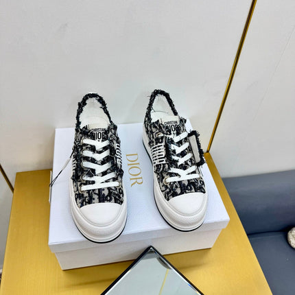 DIOR 26S LOW-TOP PLATFORM SNEAKER 50MM IN BLACK AND WHITE OBLIQUE CANVAS