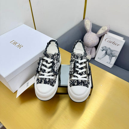 DIOR 26S LOW-TOP PLATFORM SNEAKER 50MM IN BLACK AND WHITE OBLIQUE CANVAS