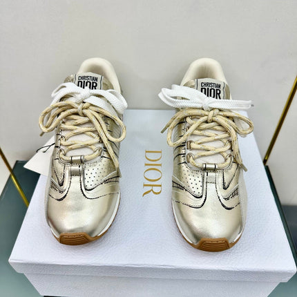DIOR 26S RUNNING SNEAKER IN GOLD CALFSKIN AND BEIGE SUEDE