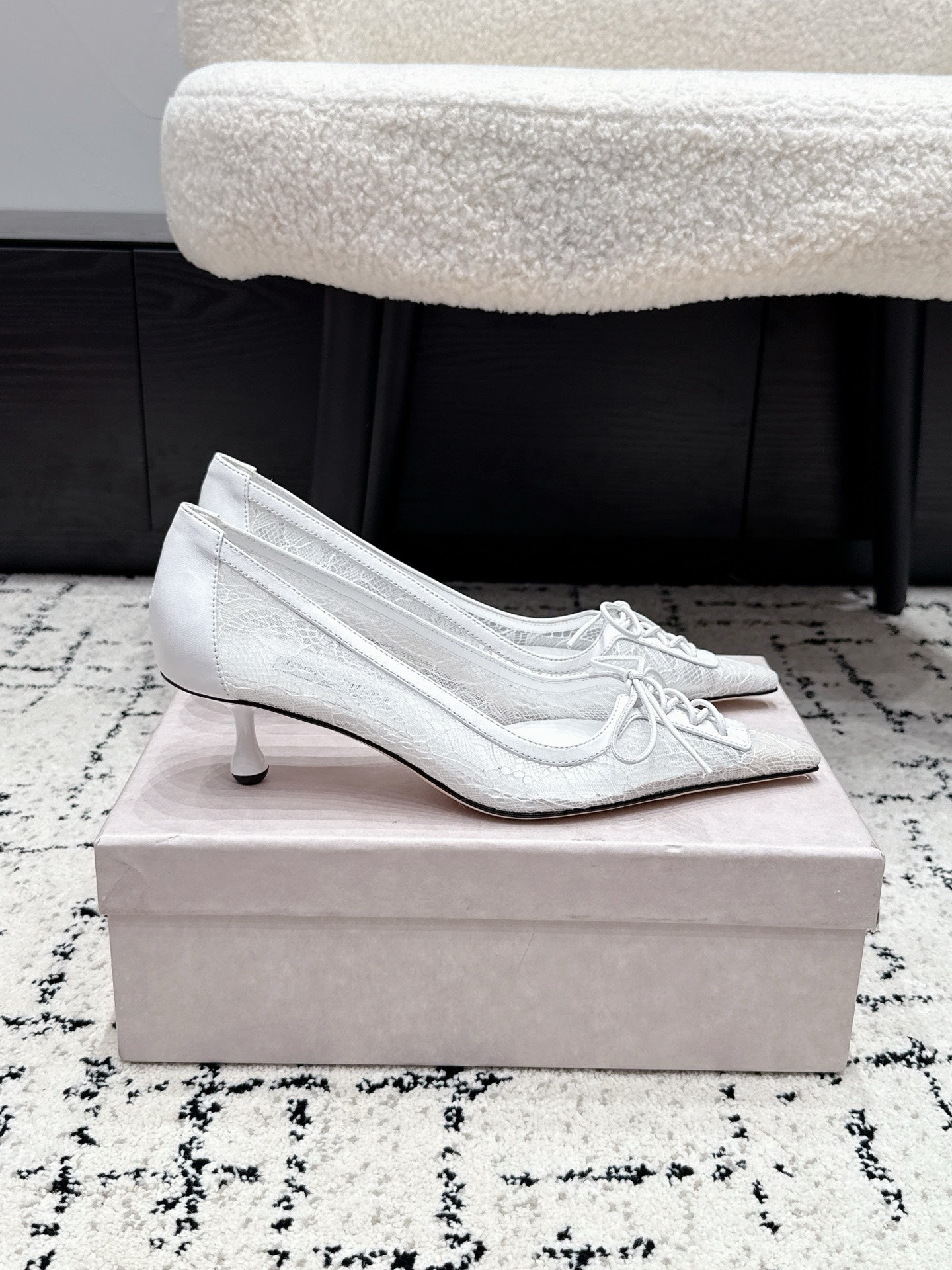 JIMMY CHOO 26S LACE-UP HIGH HEELS 45 MM IN WHITE LACE FABRIC