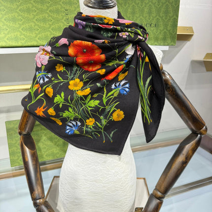 GUCCI 25S SCARF 140 IN CASHMERE 636339
