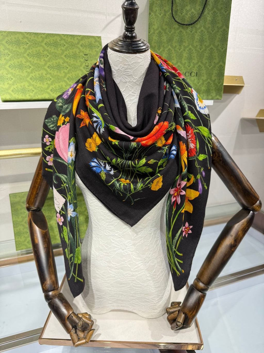 GUCCI 25S SCARF 140 IN CASHMERE 636339