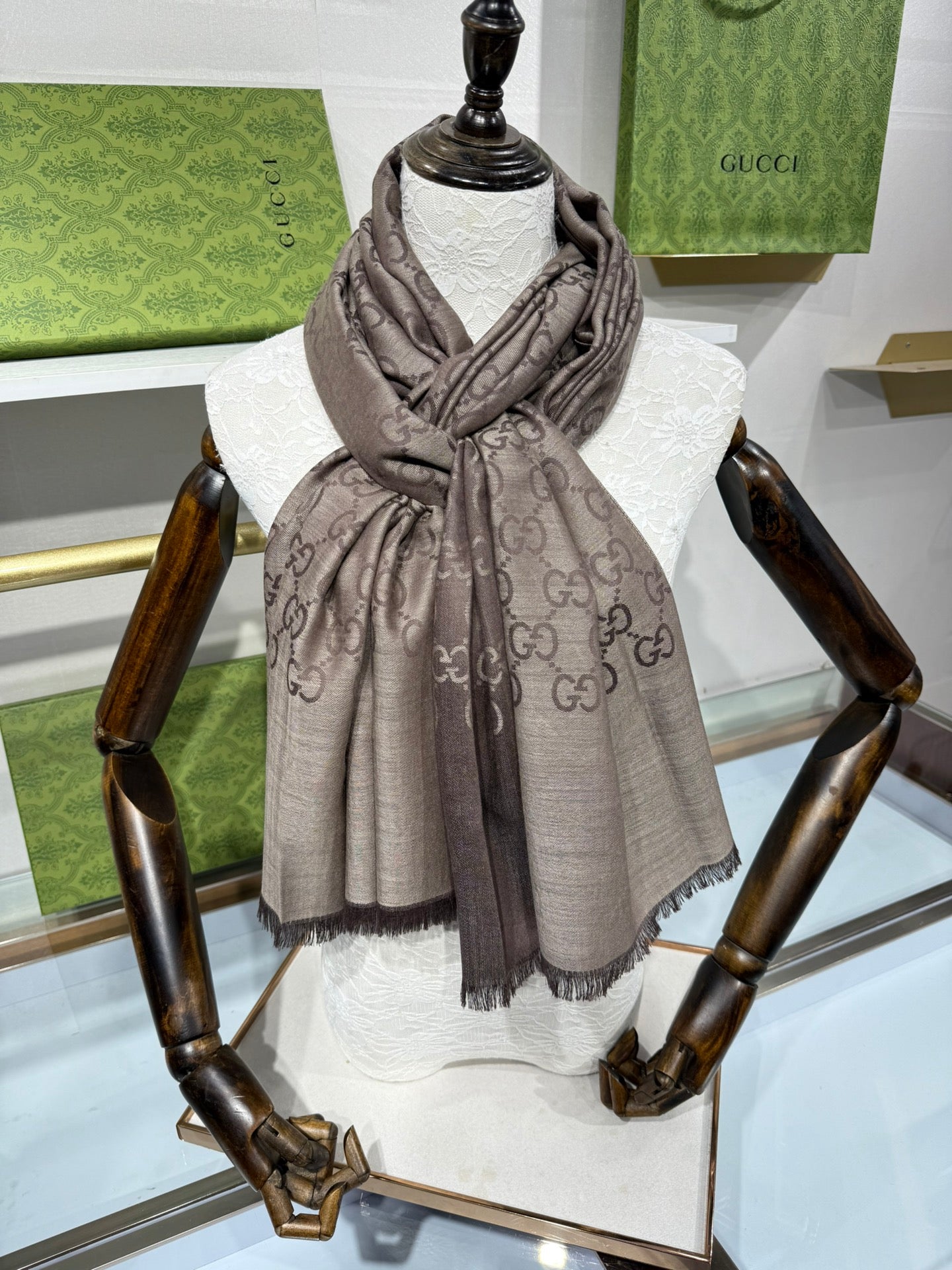 GUCCI 25S SCARF 200 IN CASHMERE SILK 706563