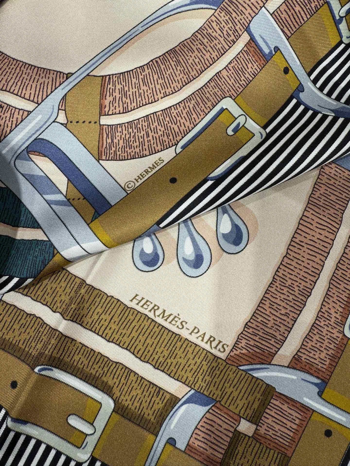 HERMES 26S SCARF 90 IN SILK 307102