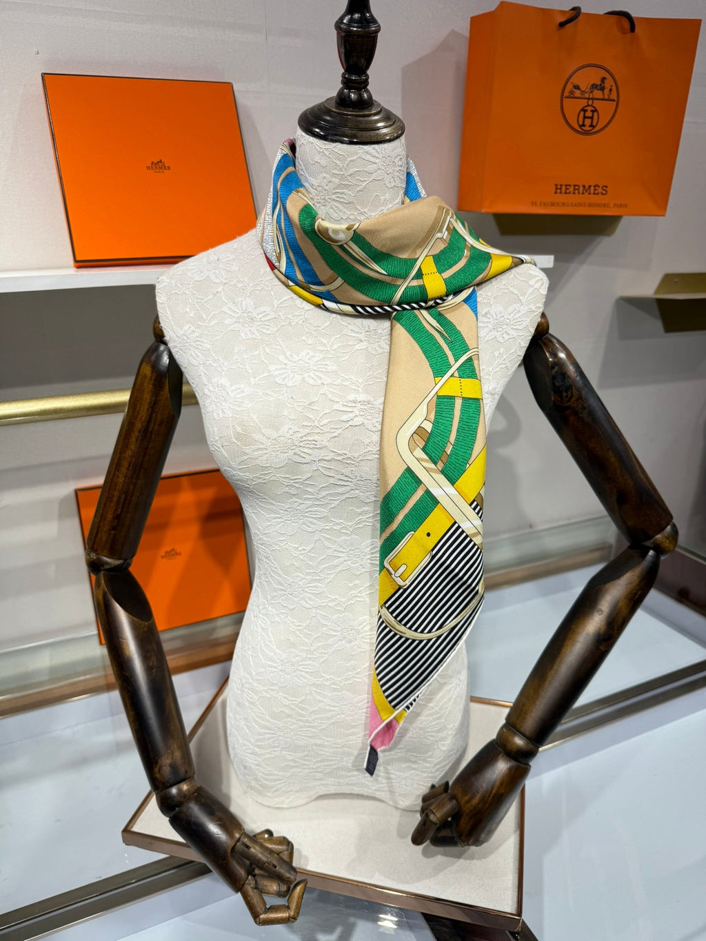 HERMES 26S SCARF 90 IN SILK 307103