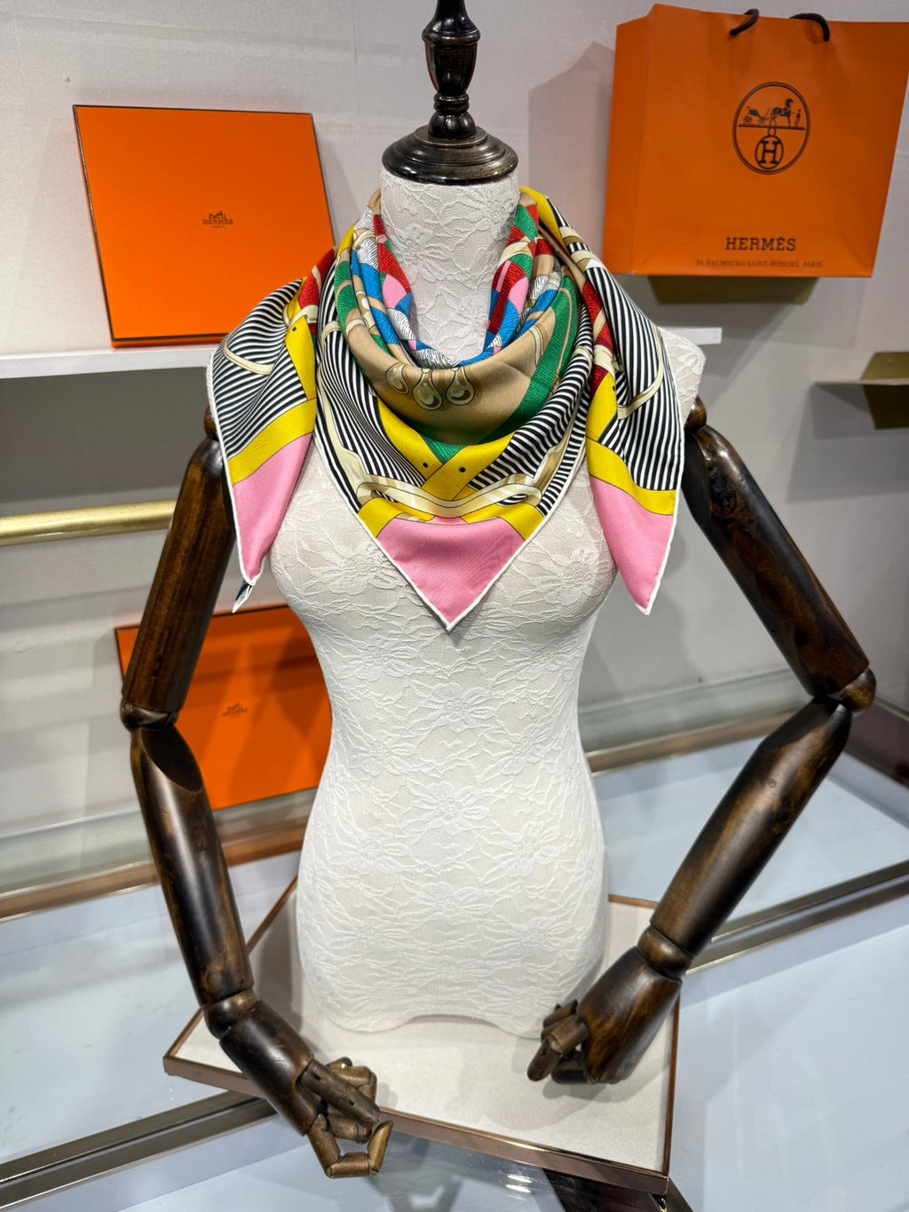 HERMES 26S SCARF 90 IN SILK 307103