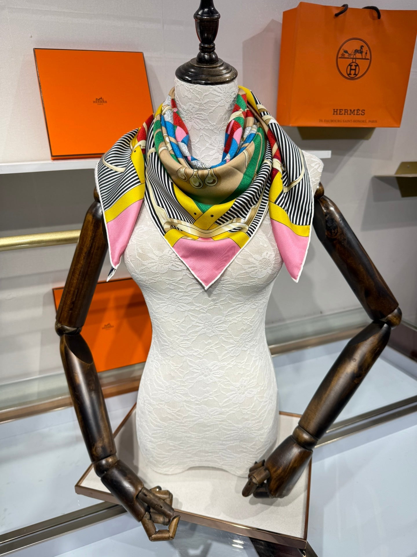HERMES 26S SCARF 90 IN SILK 307103
