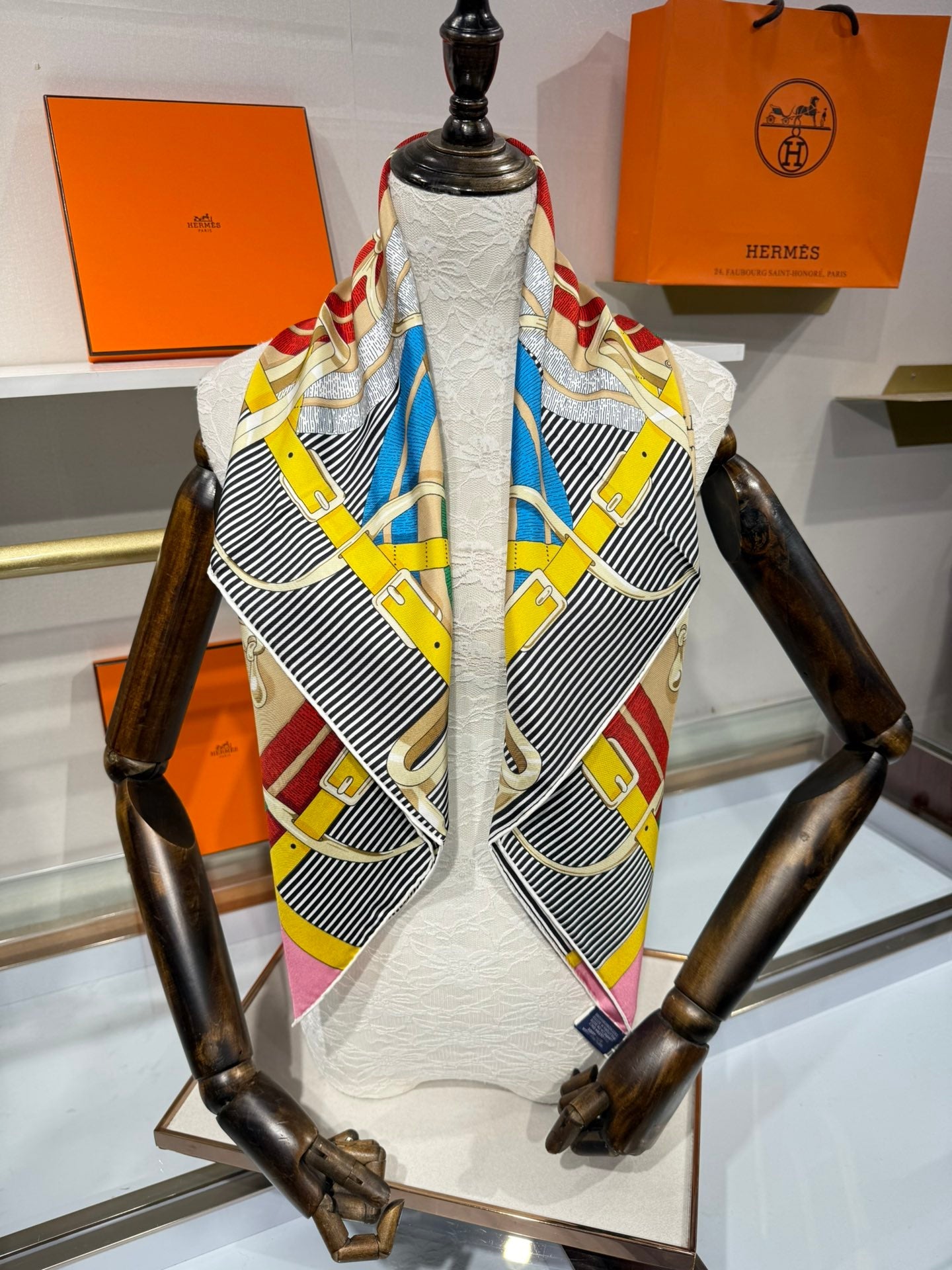 HERMES 26S SCARF 90 IN SILK 307103