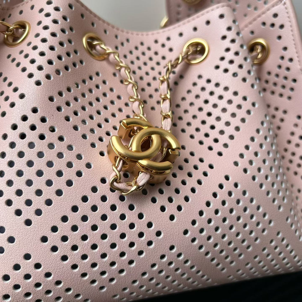 CHANEL 26S HOBO BAG 22 IN LIGHT PINK PERFORATED CALFSKIN GOLD HARDWARE